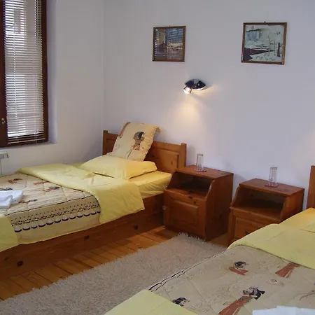 Ξενοδοχείο Rahoff 3*